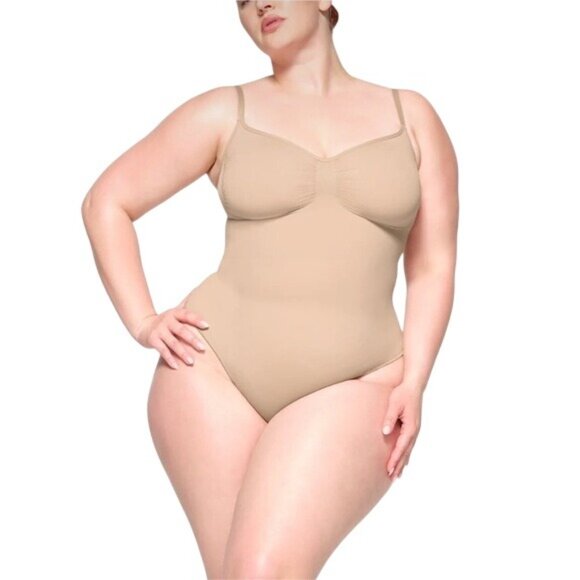 Skims Sculpting Thong Bodysuit Mica Cream S/M (US 4–10) NWOT $70 - Picture 4 of 6